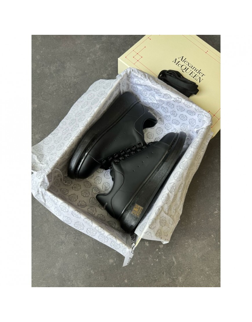 Alexander Mcqueen ‘Triple Black’