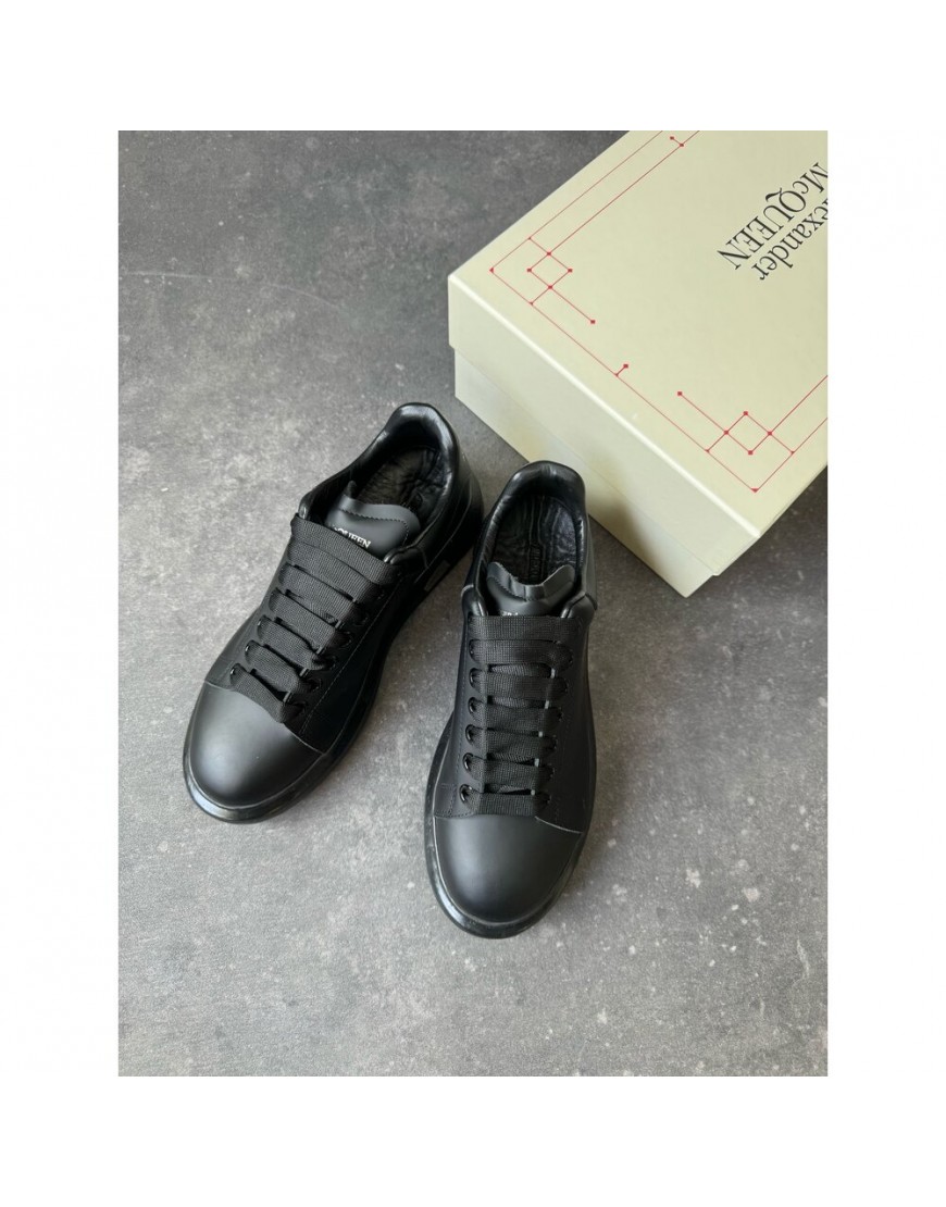 Alexander Mqueen ‘Triple Black’