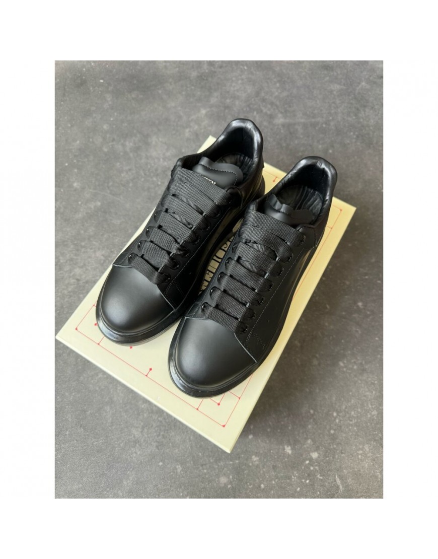Alexander Mqueen ‘Triple Black’