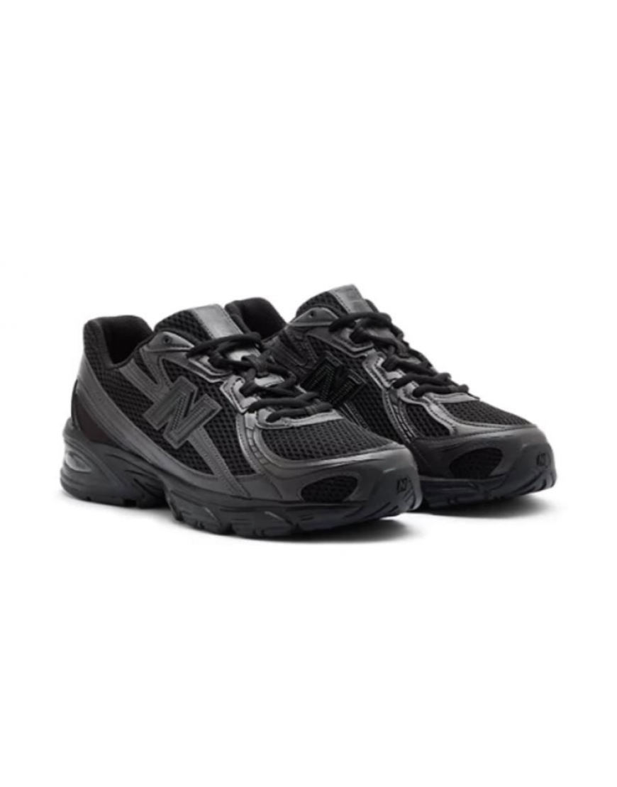 New Balance 740 Triple Black