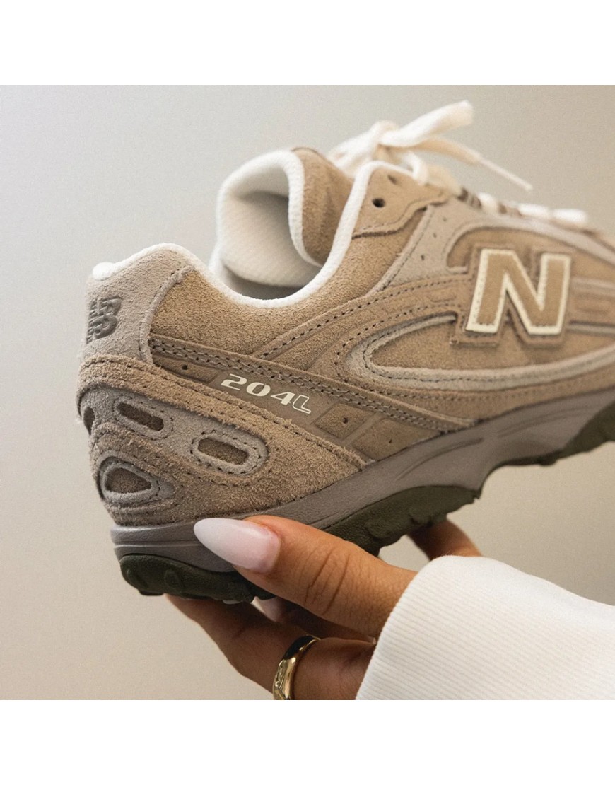 New Balance 204L Mushroom