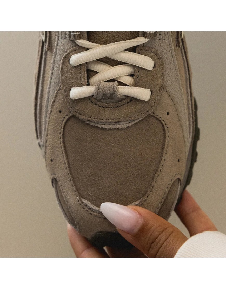 New Balance 204L Mushroom